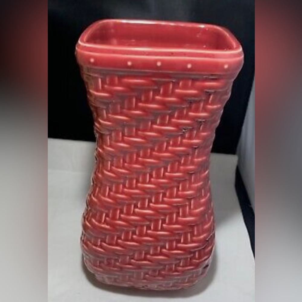 Like new woven reflections small paprika vase, NO BOX.